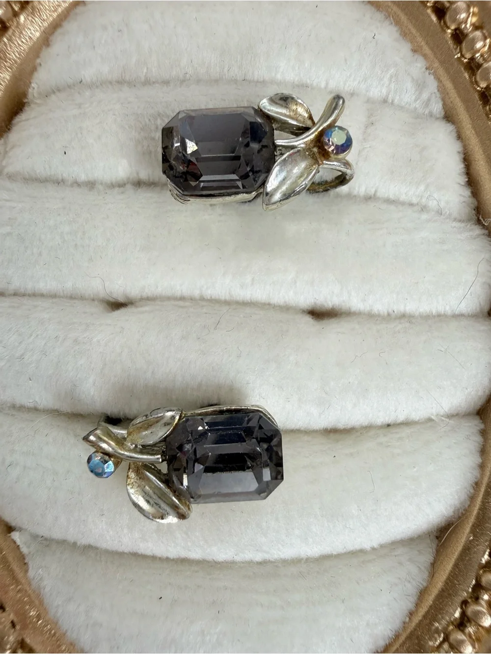 vintage Lisner screw back earrings mid-century emerald-cut  rhinestone &AB